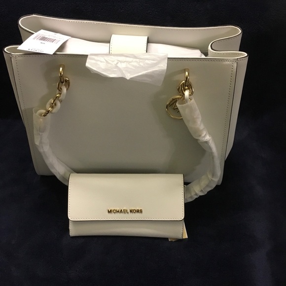 💥FINAL OFFER💥NWT MK Sofia large tote, wallet set - Picture 2 of 8